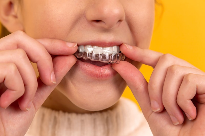 Nutritional Protocols for Oral and Dental Wellness: Synergistic Botanicals and Chelated Minerals